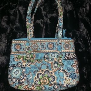 Great condition Vera Bradley Bali Blue